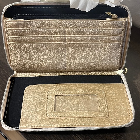 Betsey Johnson Pale Pink Wristlet Clutch - Picture 9 of 11